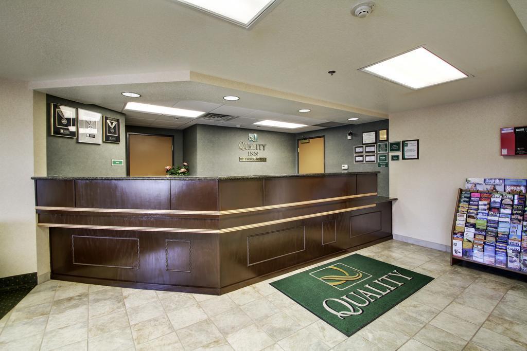 Quality Inn Junction City Near Fort Riley Zewnętrze zdjęcie