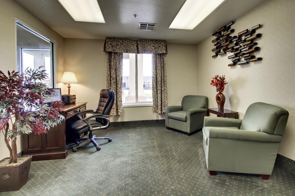 Quality Inn Junction City Near Fort Riley Zewnętrze zdjęcie