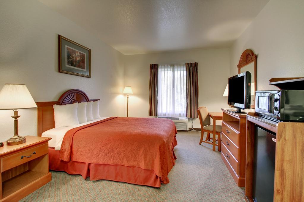 Quality Inn Junction City Near Fort Riley Zewnętrze zdjęcie