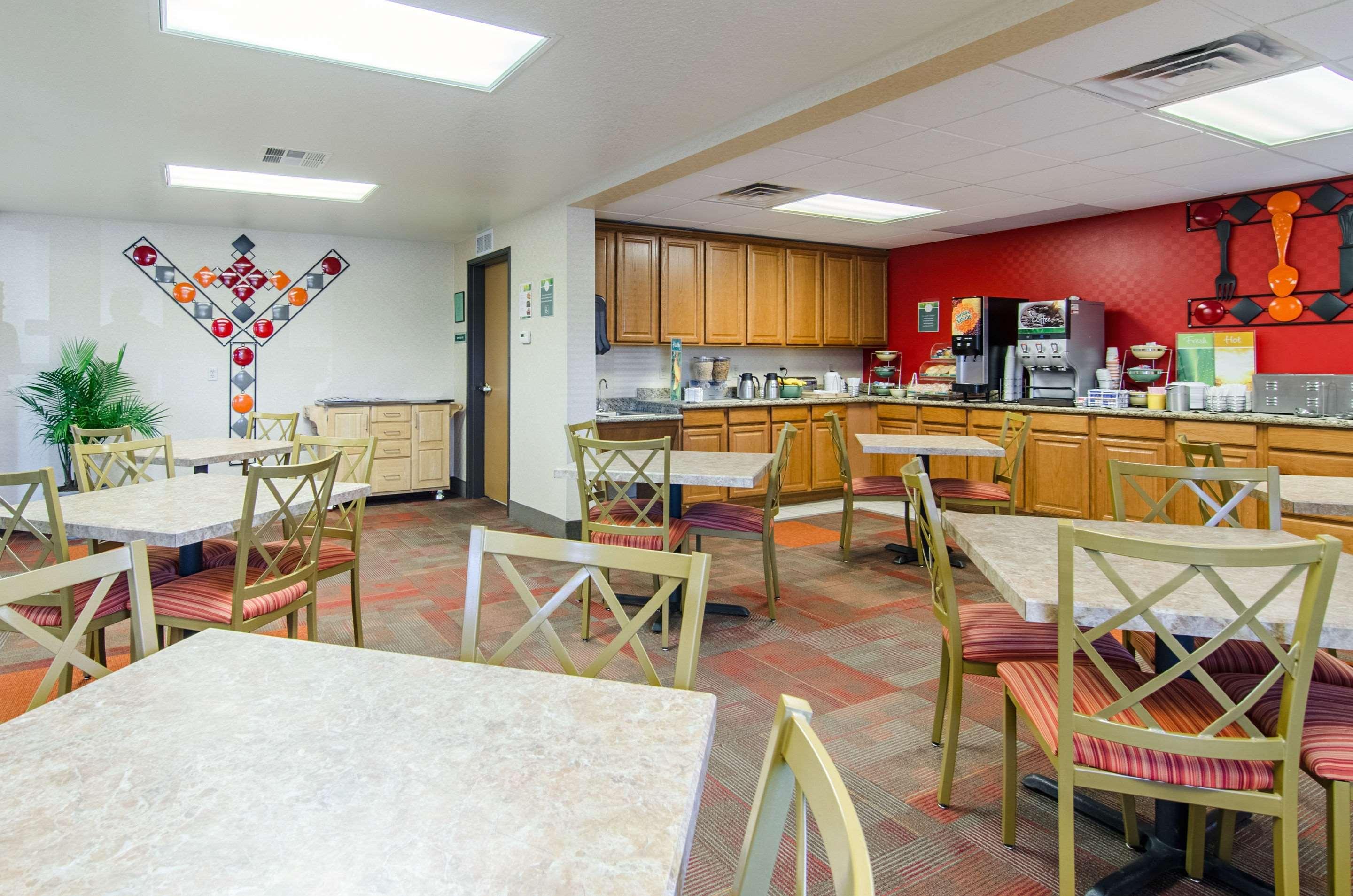Quality Inn Junction City Near Fort Riley Zewnętrze zdjęcie