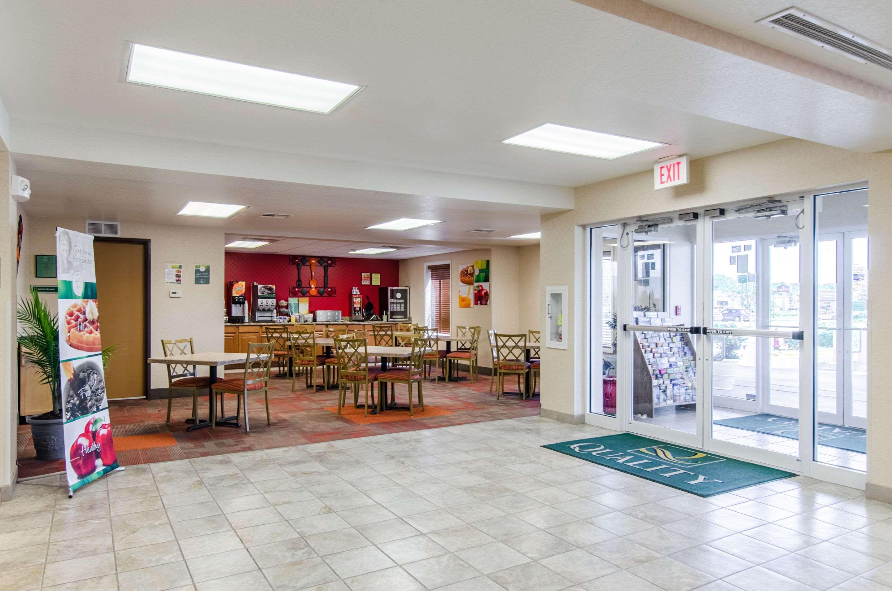 Quality Inn Junction City Near Fort Riley Zewnętrze zdjęcie