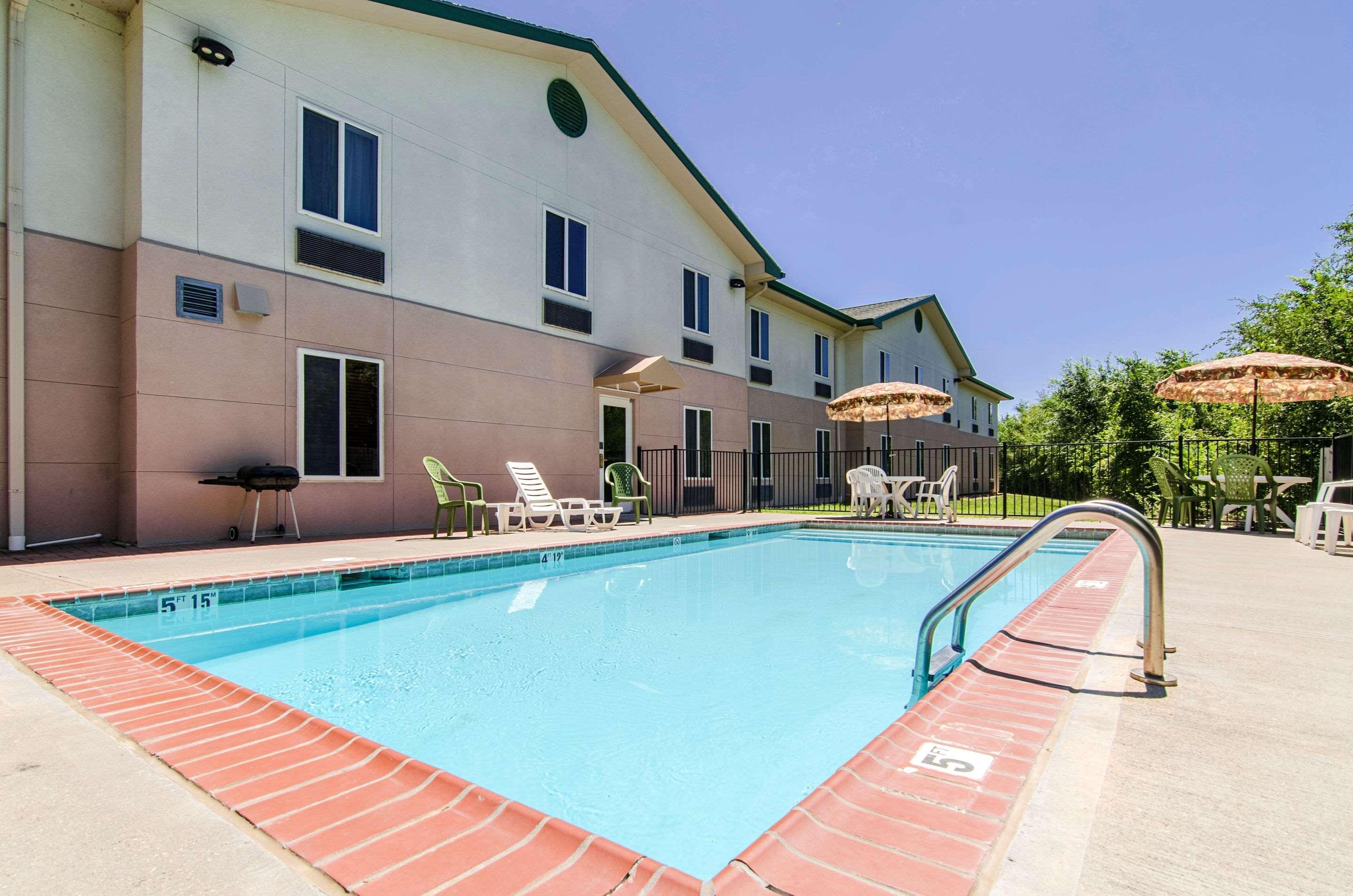 Quality Inn Junction City Near Fort Riley Zewnętrze zdjęcie