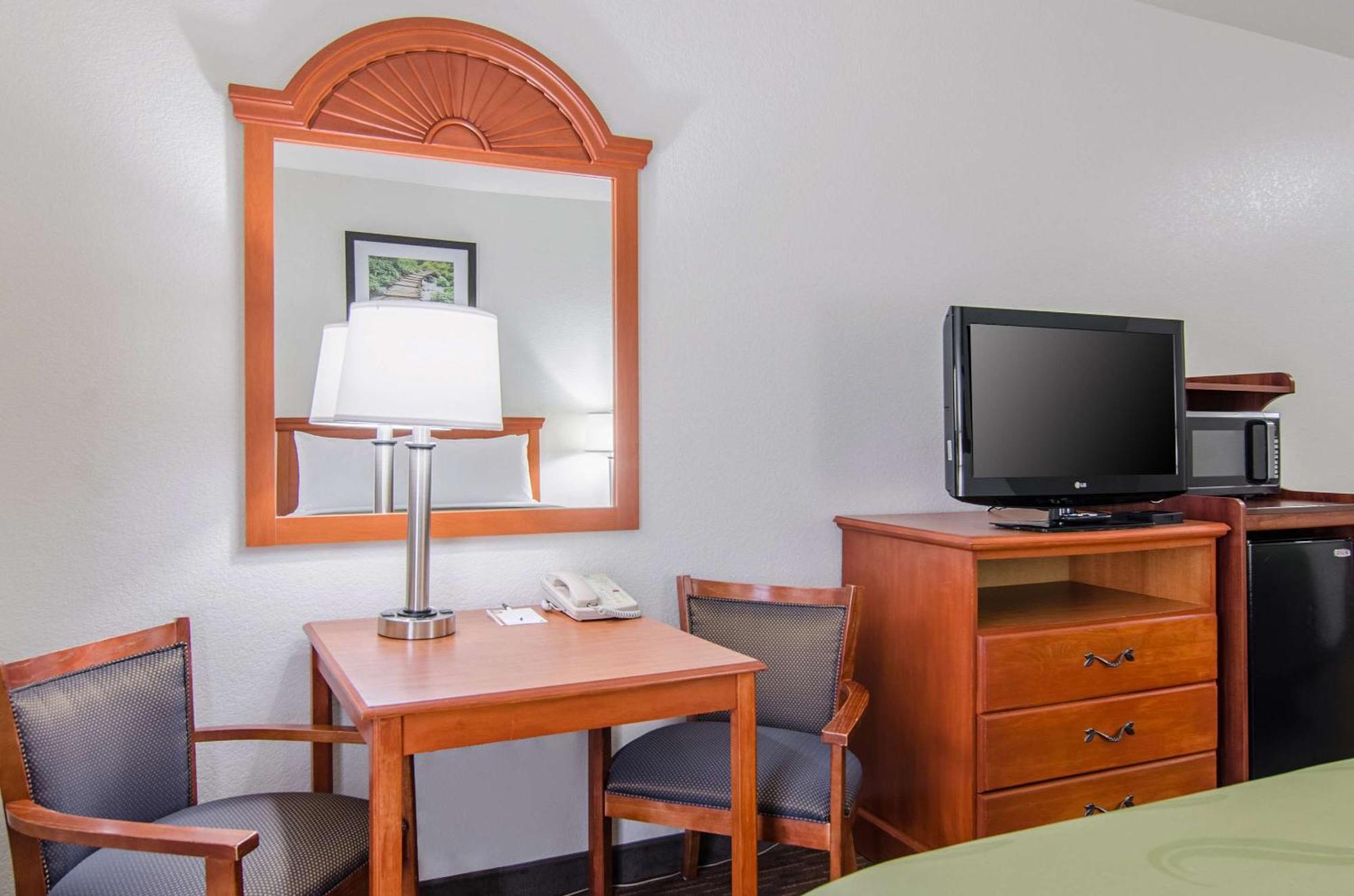 Quality Inn Junction City Near Fort Riley Zewnętrze zdjęcie